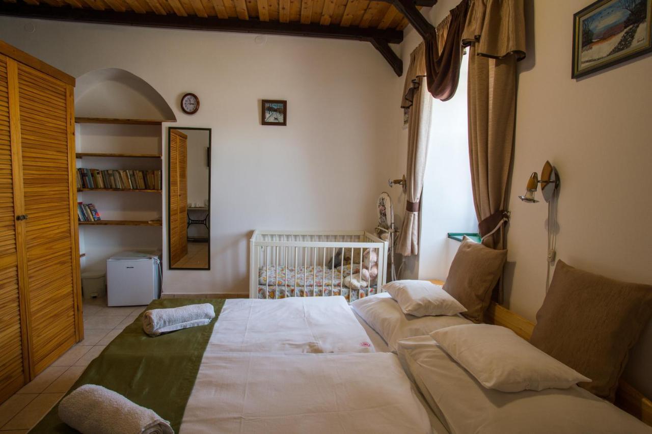 Piros Ponty Panzio Bed and Breakfast Poroszló Εξωτερικό φωτογραφία