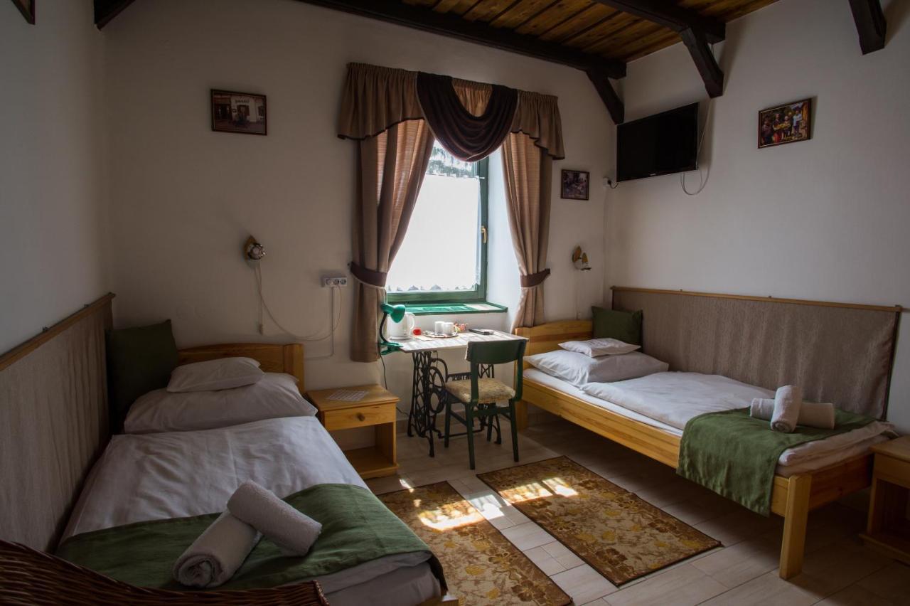 Piros Ponty Panzio Bed and Breakfast Poroszló Εξωτερικό φωτογραφία