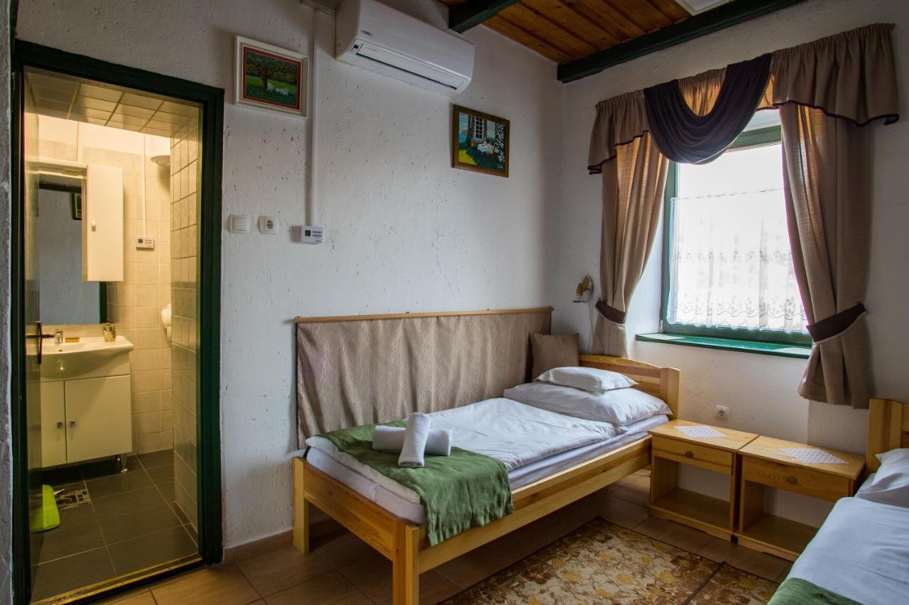 Piros Ponty Panzio Bed and Breakfast Poroszló Εξωτερικό φωτογραφία