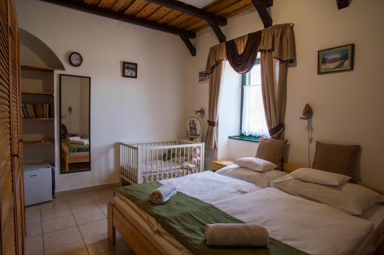 Piros Ponty Panzio Bed and Breakfast Poroszló Εξωτερικό φωτογραφία